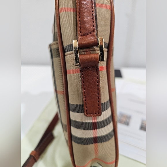 Burberry Vintage Haymarket Crossbody Bag With COA And Dustbag - Picture 6 of 16